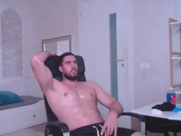 Cam4 Live Porn of IvanHyde