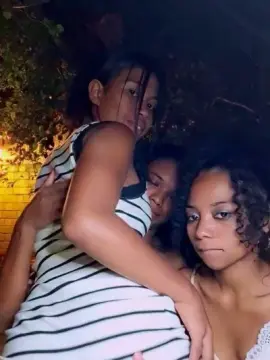 Cam4 Live Porn of SissiFrenchy