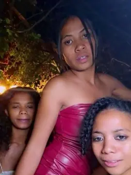 Cam4 Nude Webcam of SissiFrenchy