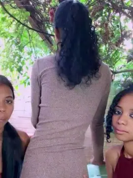 Cam4 Adult Video Chat of SissiFrenchy