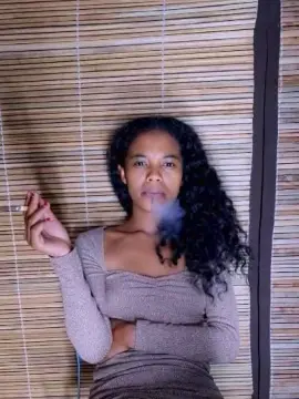 Cam4 Live Sex of SissiFrenchy