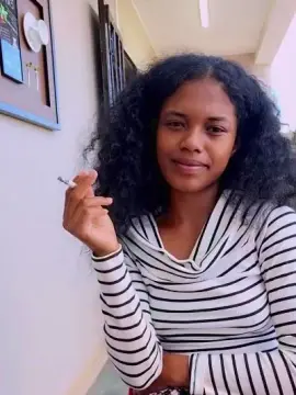 Cam4 Free Live Porn of SissiFrenchy