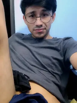 Cam4 Live Porn of Charless19