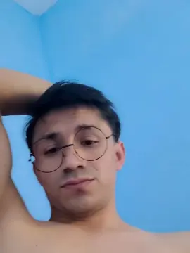 Cam4 Free Live Porn of Charless19