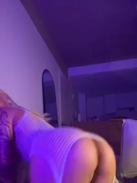 Cam4 Free Live Porn of valencampx