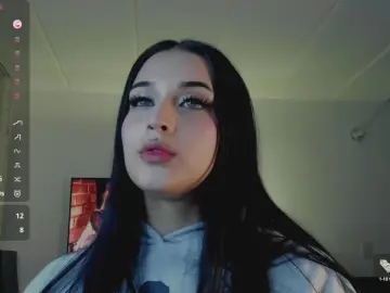 Cam4 Nude Webcam of Charlotte_greys