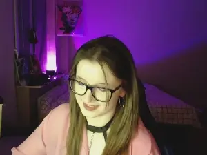 Cam4 Watch Live Sex Cams of Luna_Cherry