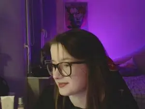 Cam4 Nude Webcam of Luna_Cherry