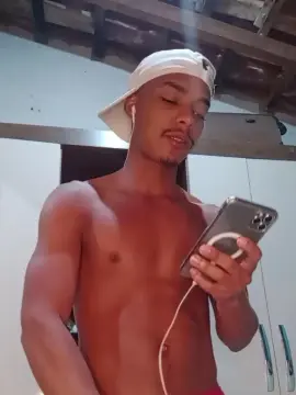 Cam4 Free Porn Cam of leosilvajf