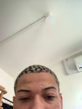 Cam4 Live Porn of enzoheitor2