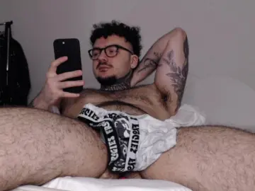 Cam4 Live Porn of TattedCurls