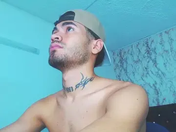 Cam4 Live Sex of Alejo_Big1