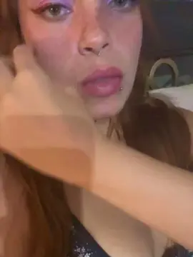 Cam4 Live Sex of green420purple