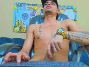 Cam4 Live Sex Cam of KalvinVoy