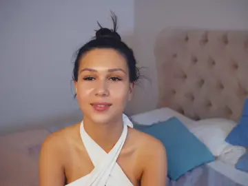 Cam4 Live Porn of NicolRambo