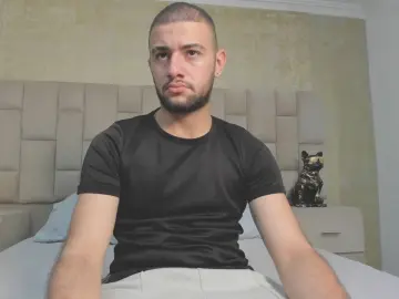 Cam4 Adult Webcam of MaximusDicks