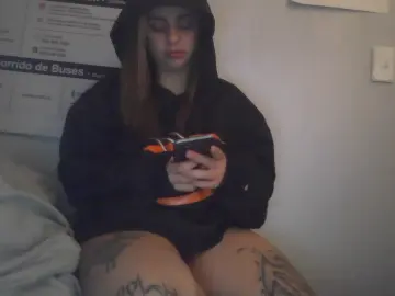 Cam4 Free Live Porn of vlntnapaula