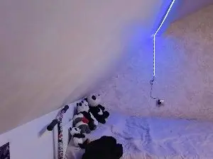 Cam4 Sex Chat of AwrinaSnow