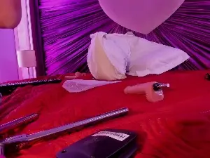 Cam4 Nude Webcam of Krystal_Swift