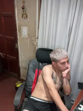 Cam4 Free Porn Cam of demoniioojoaqu3