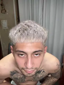 Cam4 Live Sex Cam of demoniioojoaqu3