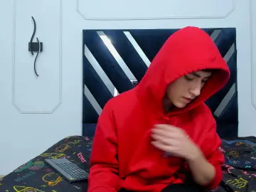 Cam4 Free Live Porn of hoot_booys_