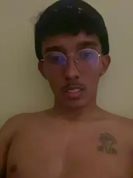 Cam4 Live Sex Cam of MavyFelipe