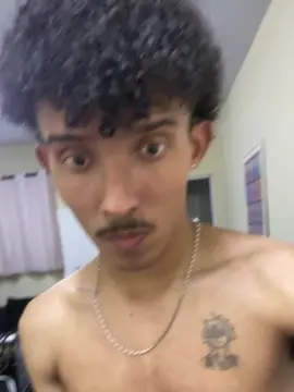 Cam4 Live Sex Cam of MavyFelipe