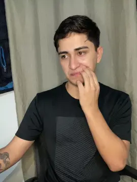 Cam4 Nude Webcam of Tavinh067