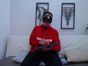 Cam4 Sex Cam of LiamSaenz