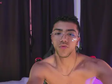 Cam4 Live Sex Cam of Colstorw_
