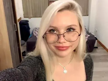 Cam4 Free Live Porn of PLUSHIE_EYES