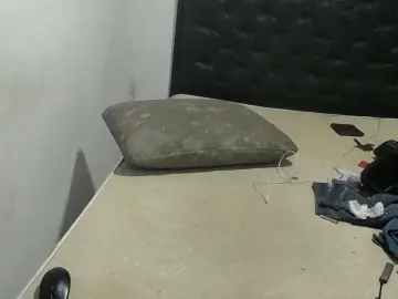 Cam4 Nude Webcam of santiago_xtreme