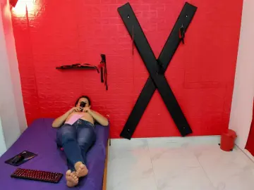 Cam4 Live Porn of bdsmforever18