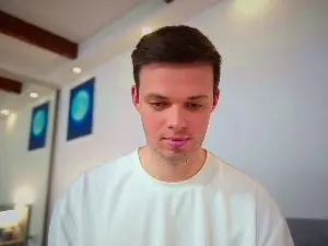 Cam4 Live Sex Cam of Waynenort