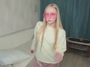 Cam4 Free Porn Cam of ToshiaOtterholt