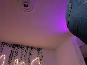 Cam4 Live Sex of EmmaTorres9