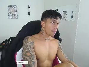 Cam4 Live Porn of Leonard_Price