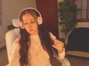 Cam4 Nude Webcam of Scarlette_Davis