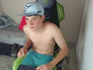 Cam4 Free Live Porn of Pablito_junior