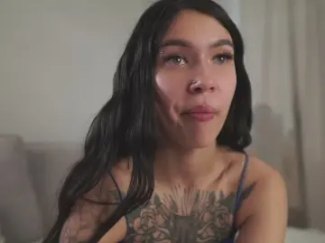 Cam4 Nude Webcam of DarleneCreedon