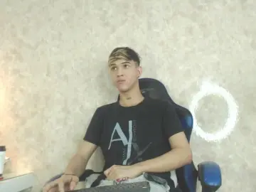 Cam4 Live Sex of AustinPrice1