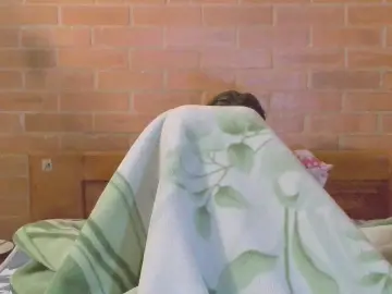 Cam4 Live Porn of johan70sexy