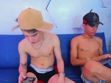 Cam4 Private Sex Chat of Alex_jeins_at