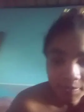 Cam4 Live Sex of Roginah