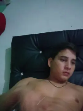 Cam4 Adult Webcam of Your_Latin_pig