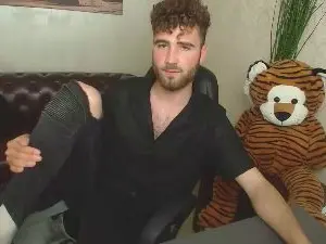 Cam4 Live Sex of KyloEast