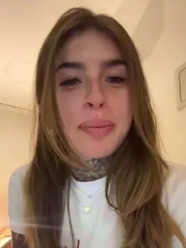 Cam4 Free Live Porn of denissexx