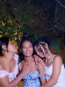 Cam4 Live Sex Cam of NickiFrenchy