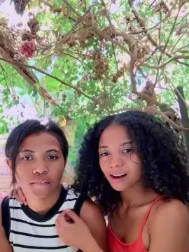 Cam4 Free Live Porn of NickiFrenchy